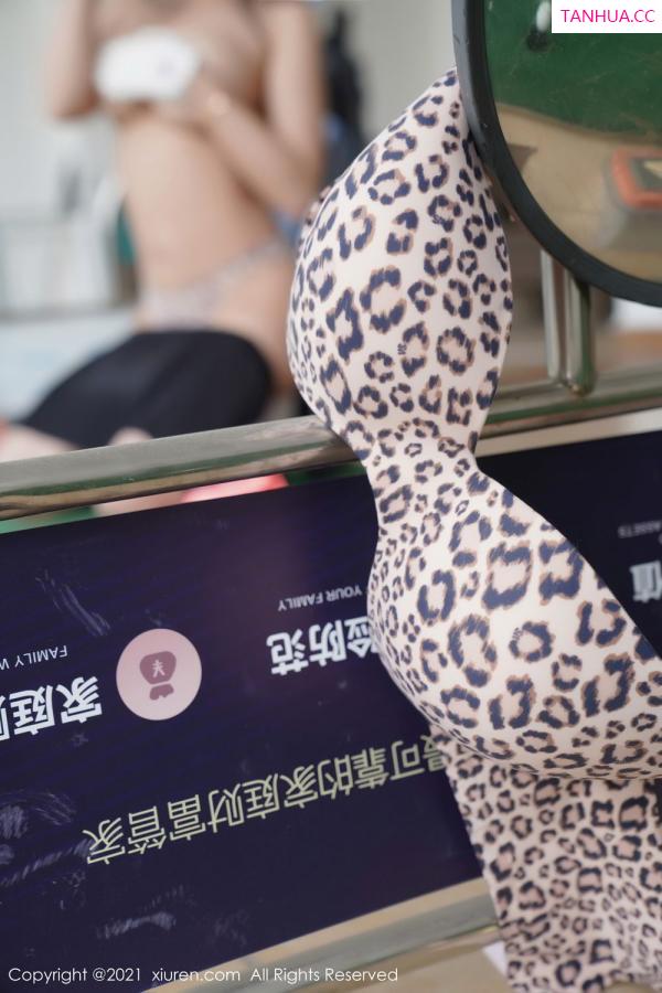 闫雪松 松果儿 [XiuRen]高清写真图 2021.01.04 No.2966 果儿Victoria第41张图片